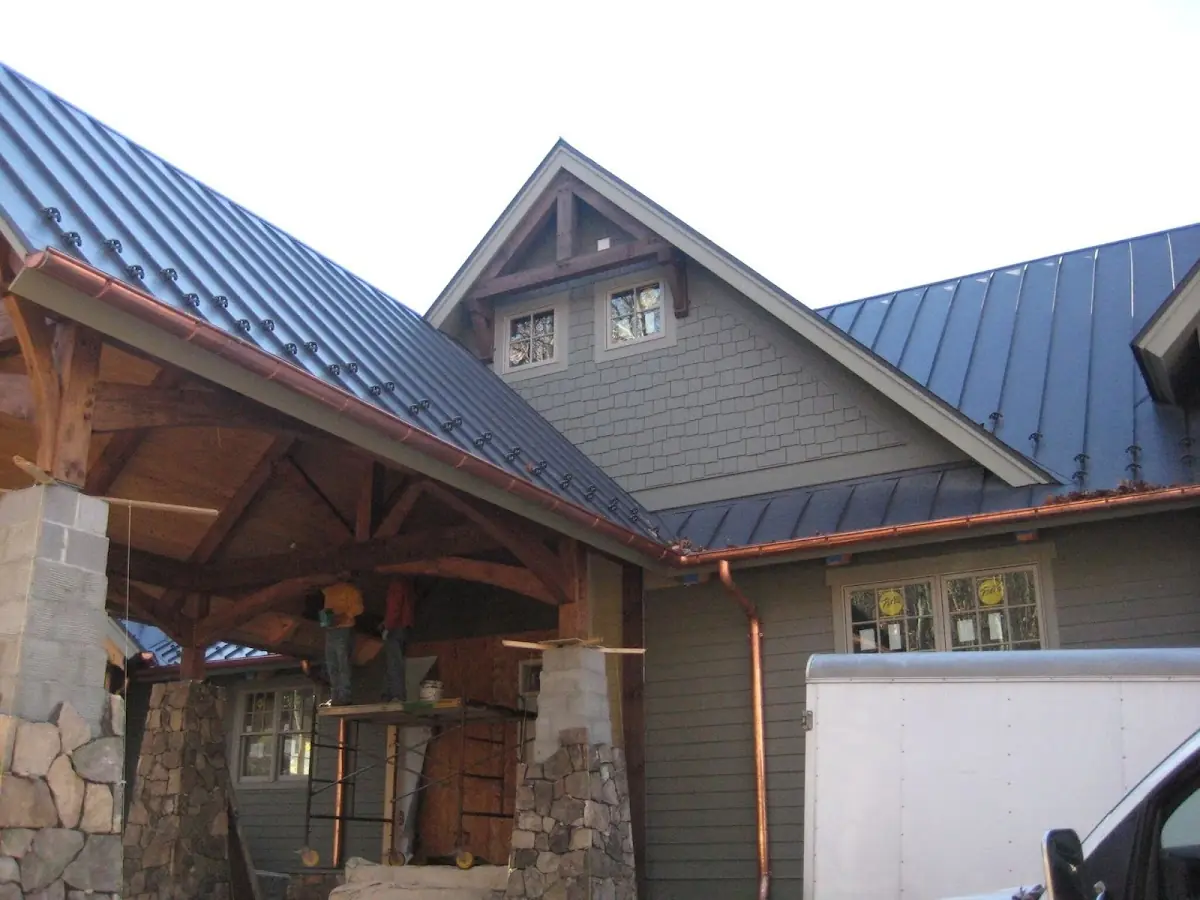 Craftsman Roofing team delivering quality roofing work in Pinecrest Estates